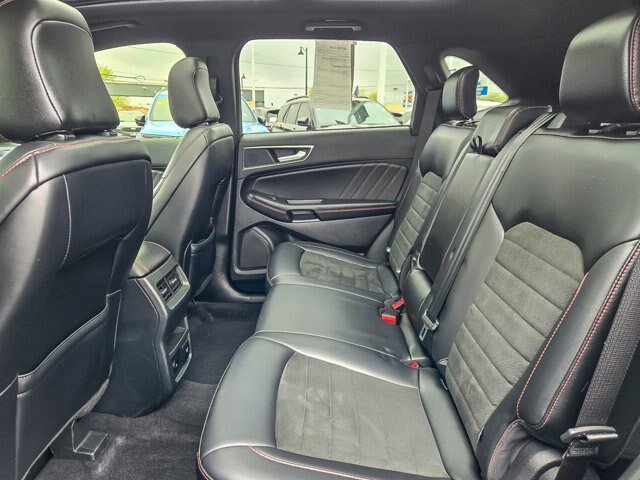 Certified 2024 Ford Edge ST-Line AWD/4WD image 15