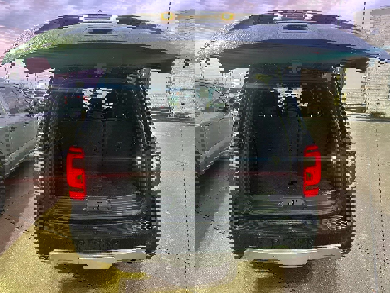 Certified 2020 Ford Expedition XLT image 13