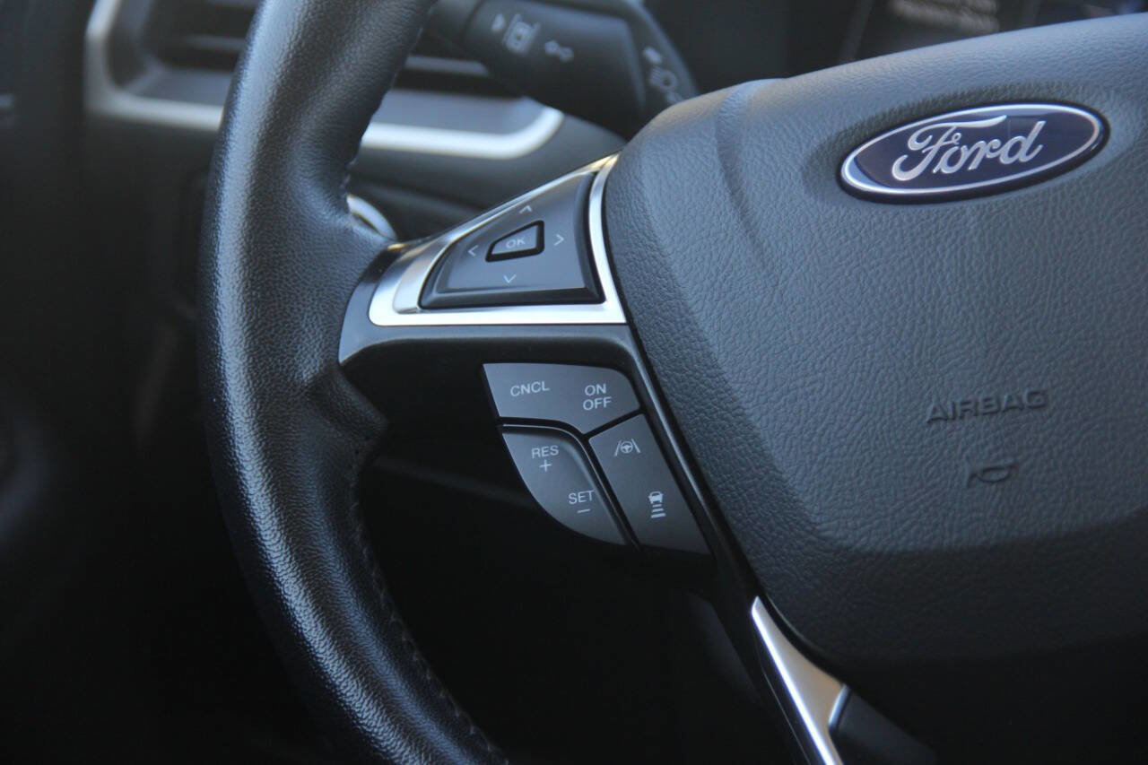 Certified 2024 Ford Edge SEL image 17