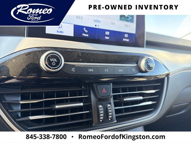 Certified 2022 Ford Escape SE w/ SE Sport Appearance Package AWD/4WD image 19