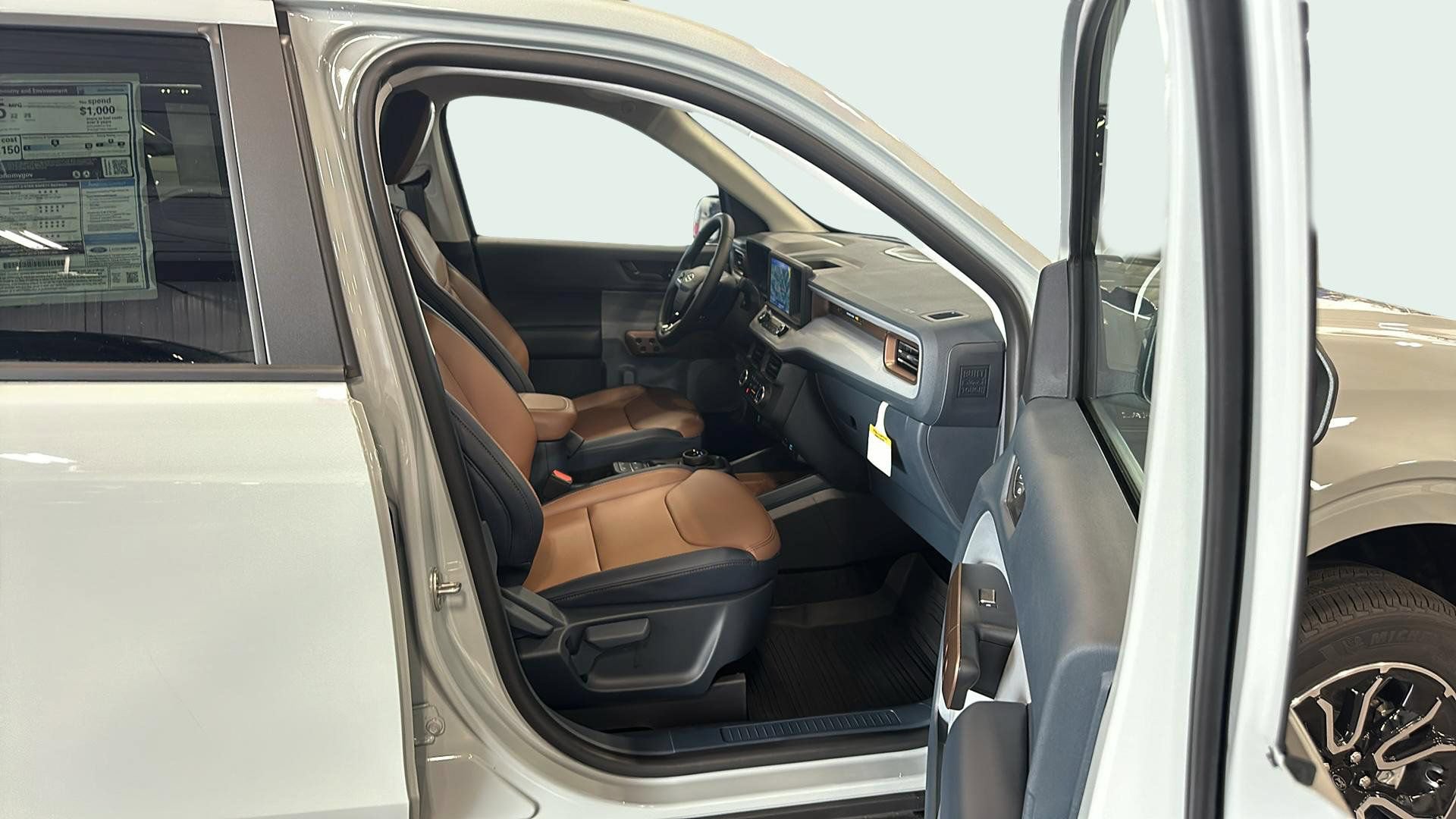 Certified 2024 Ford Maverick Lariat w/ 4K Tow Package AWD/4WD image 16
