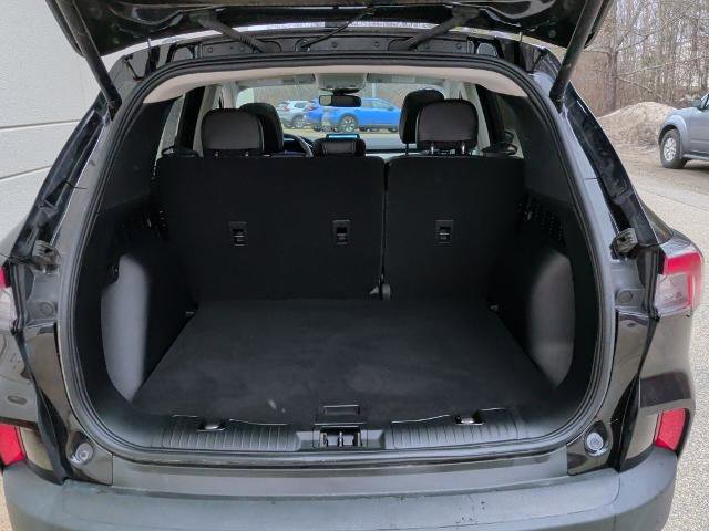 Certified 2022 Ford Escape Titanium w/ Class II Trailer Tow Package image 9