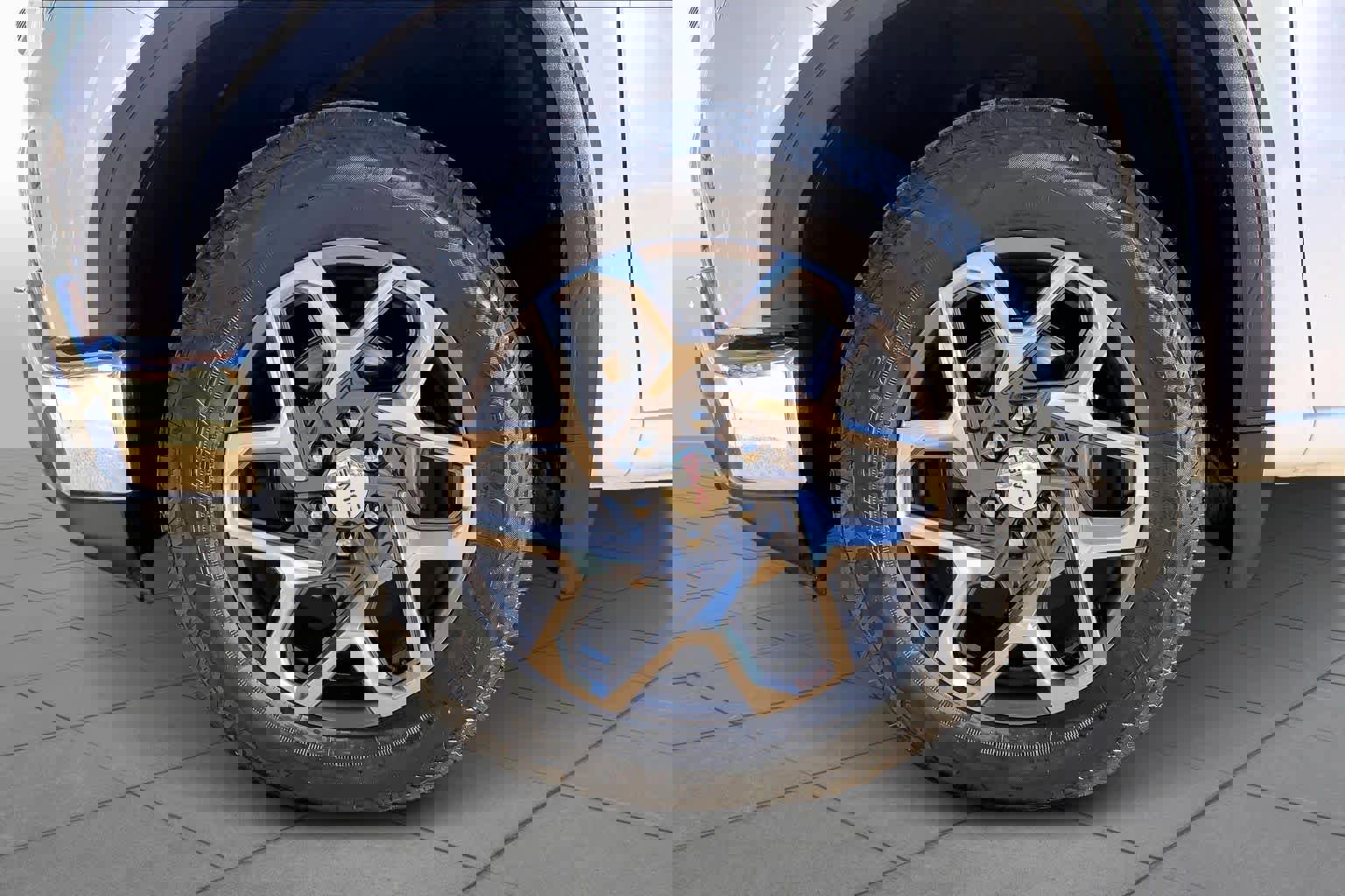 Used 2022 GMC Sierra 1500 SLT w/ SLT Convenience Package image 10