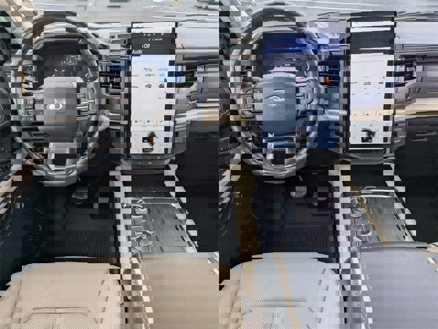 Certified 2022 Ford Expedition Platinum image 18