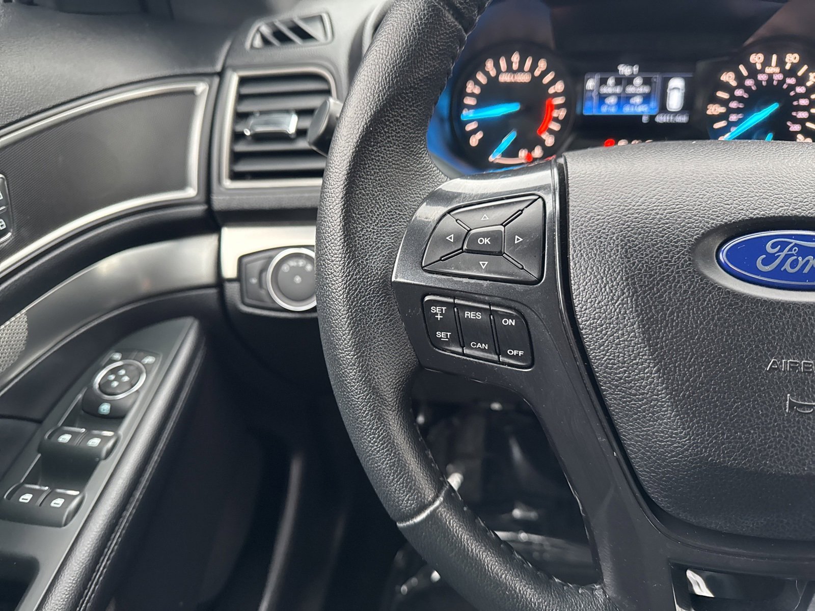 Certified 2019 Ford Explorer XLT image 18