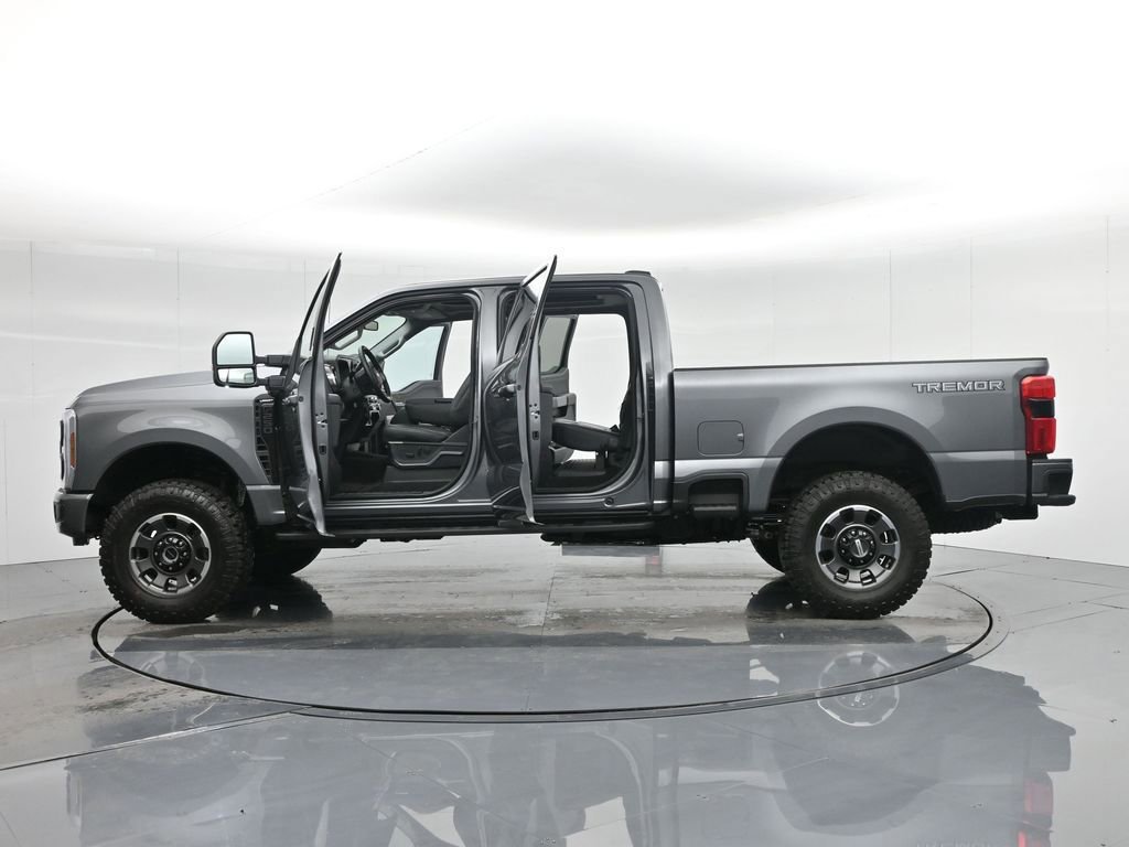Certified 2024 Ford F250 Lariat w/ Tremor Off-Road Package image 61