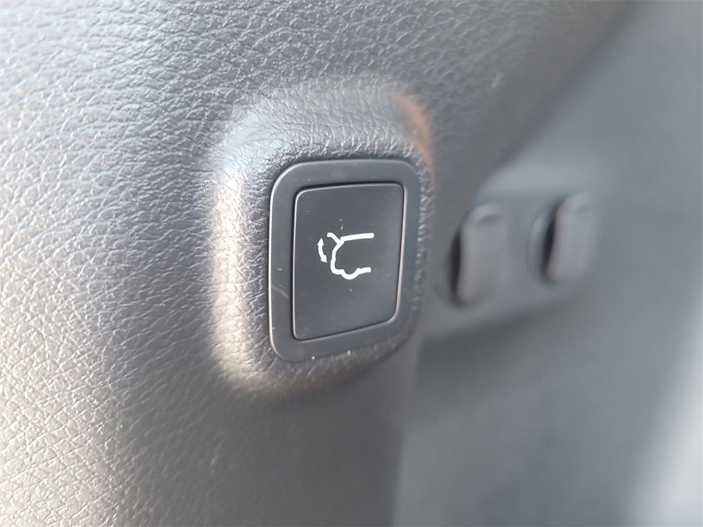 Used 2022 Jeep Cherokee Trailhawk w/ Sun, Sound & Nav Group image 9