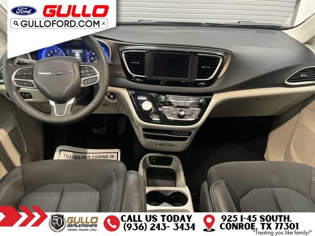 Used 2023 Chrysler Voyager LX FWD image 12