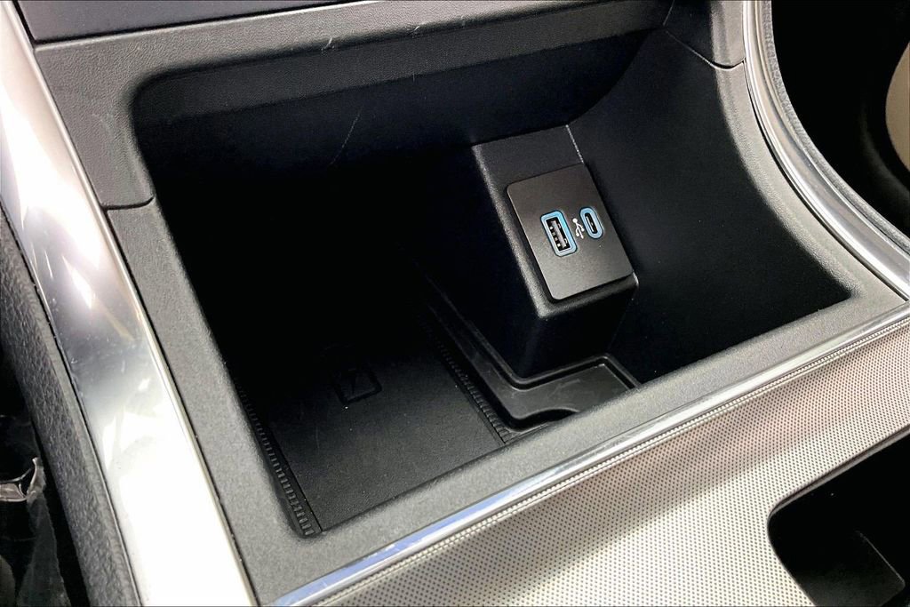 Certified 2024 Ford Edge Titanium w/ Equipment Group 301A image 32