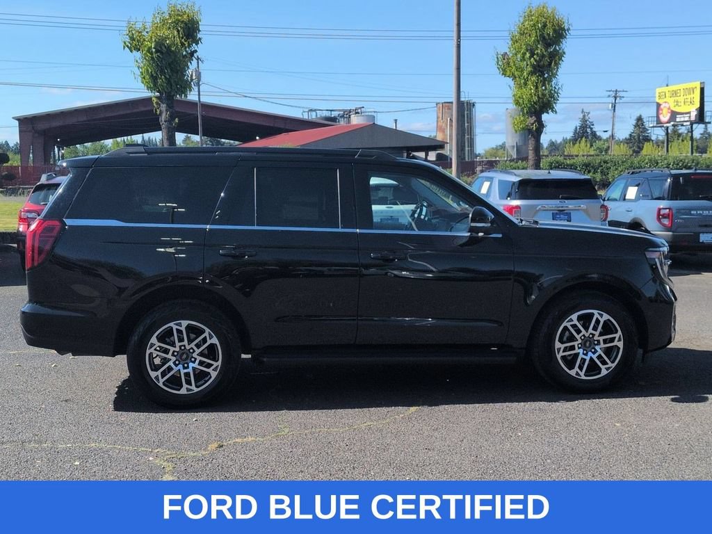 Certified 2025 Ford Expedition Active AWD/4WD image 6