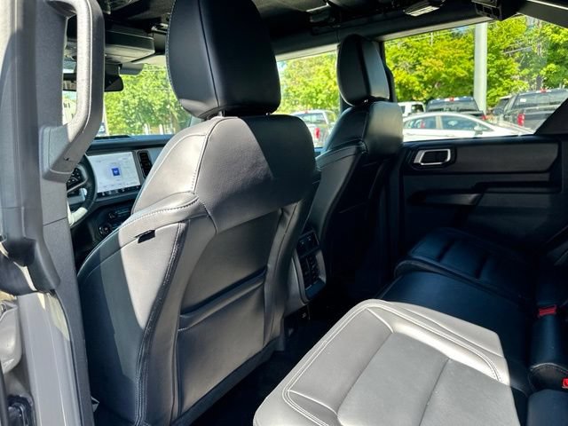 Certified 2025 Ford Bronco Outer Banks w/ Sasquatch Package AWD/4WD image 33