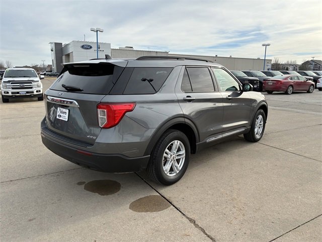 Certified 2022 Ford Explorer XLT image 4
