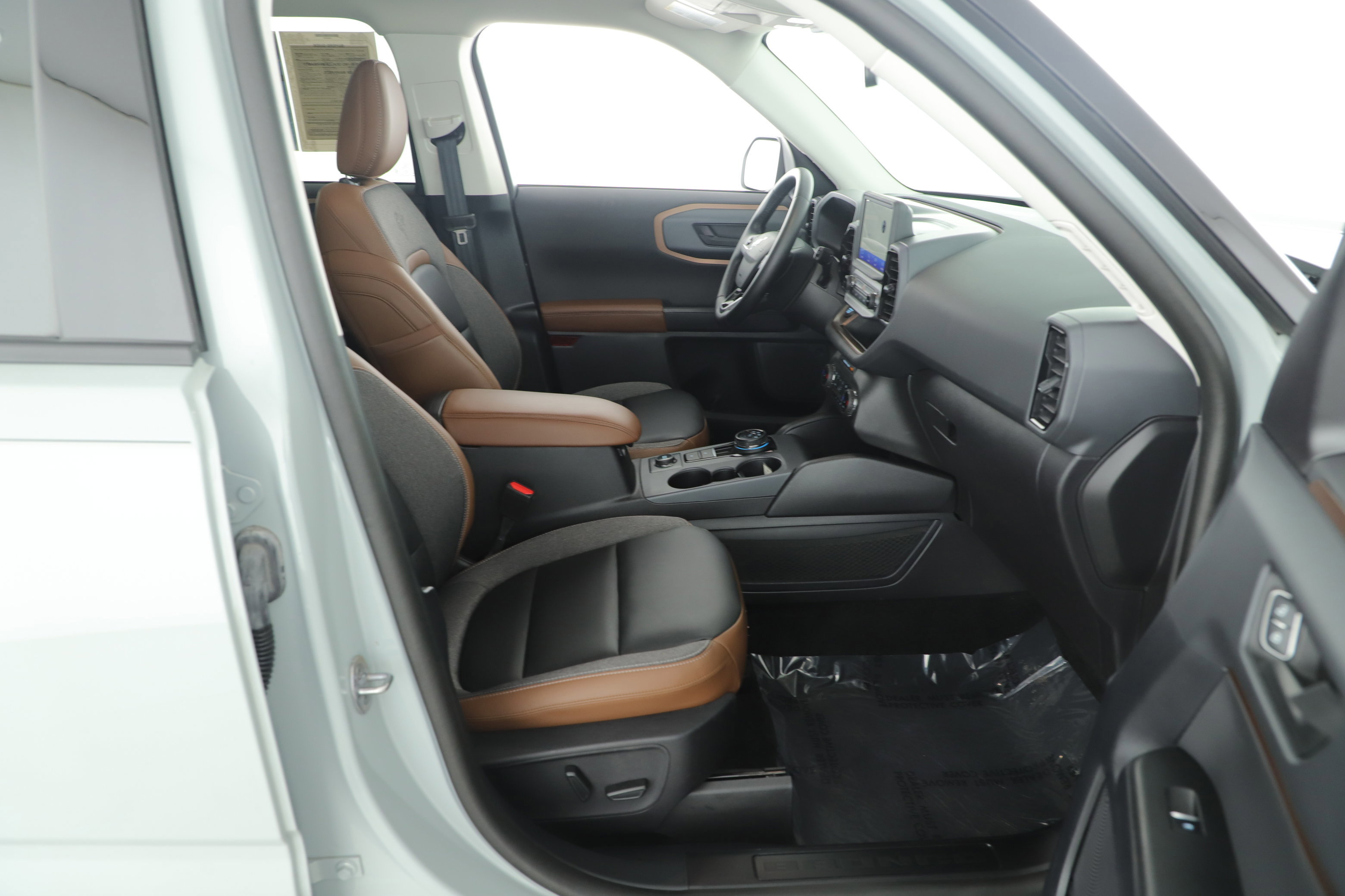 Certified 2024 Ford Bronco Sport Outer Banks image 12