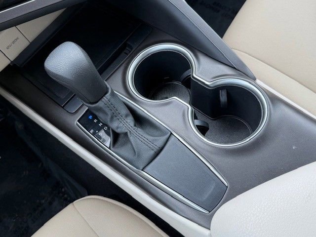 Used 2021 Toyota Camry LE image 22