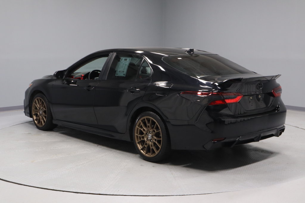 Used 2023 Toyota Camry SE FWD image 8