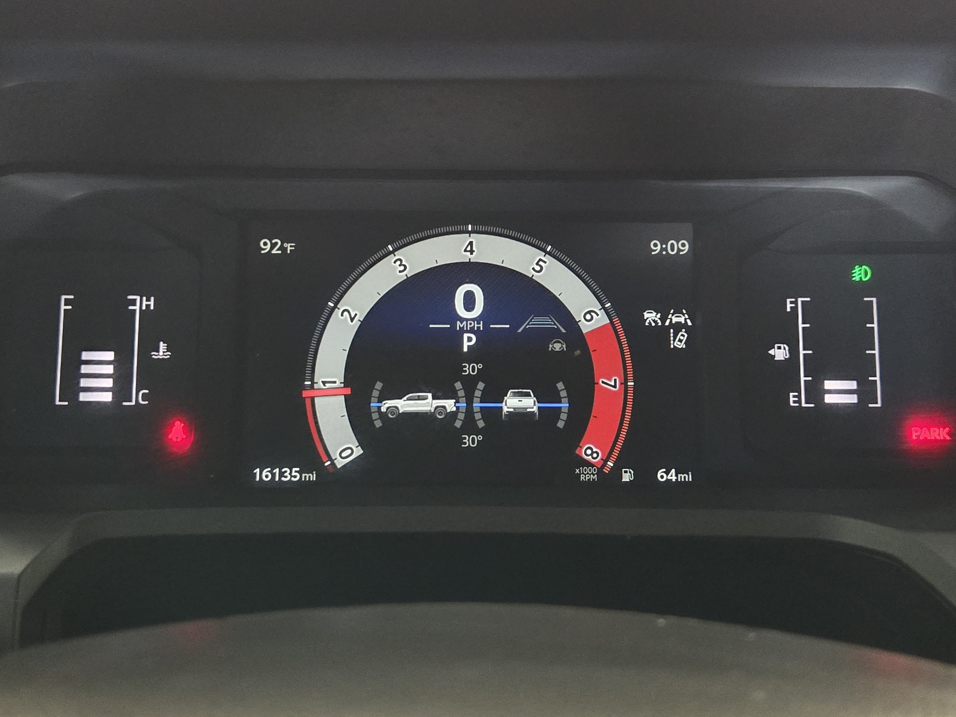 Used 2025 Toyota Tacoma SR5 AWD/4WD image 17