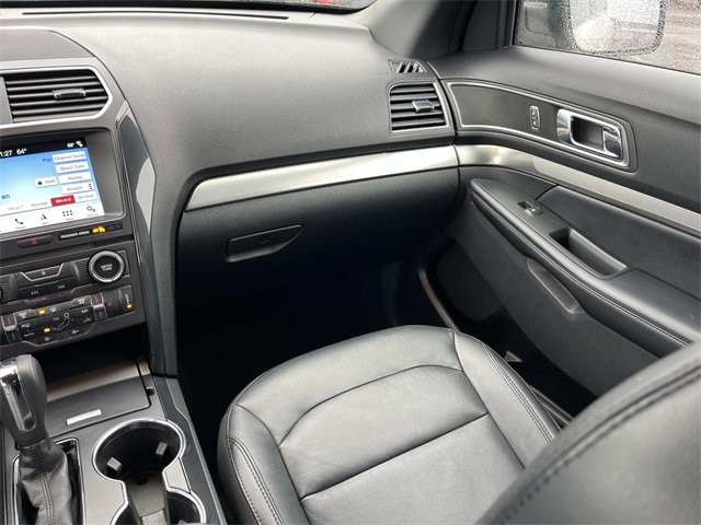 Certified 2018 Ford Explorer XLT w/ Equipment Group 202A image 15