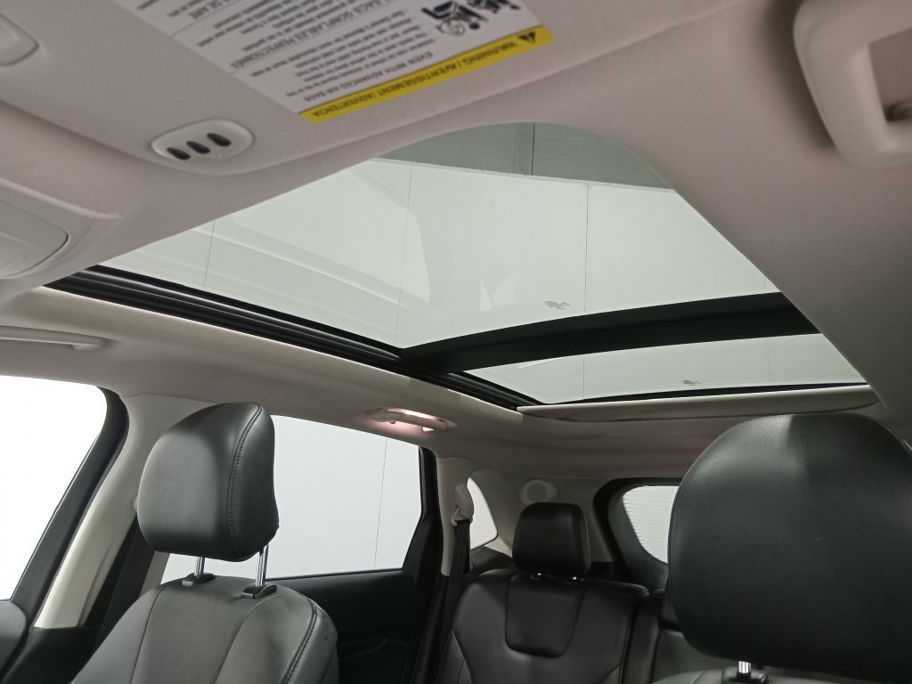 Certified 2018 Ford Edge Titanium w/ Equipment Group 301A AWD/4WD image 15