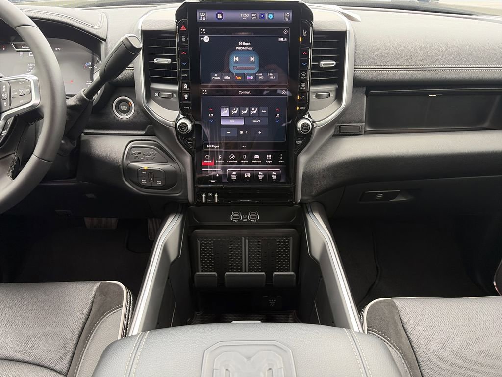 Used 2025 RAM 2500 Laramie AWD/4WD image 16