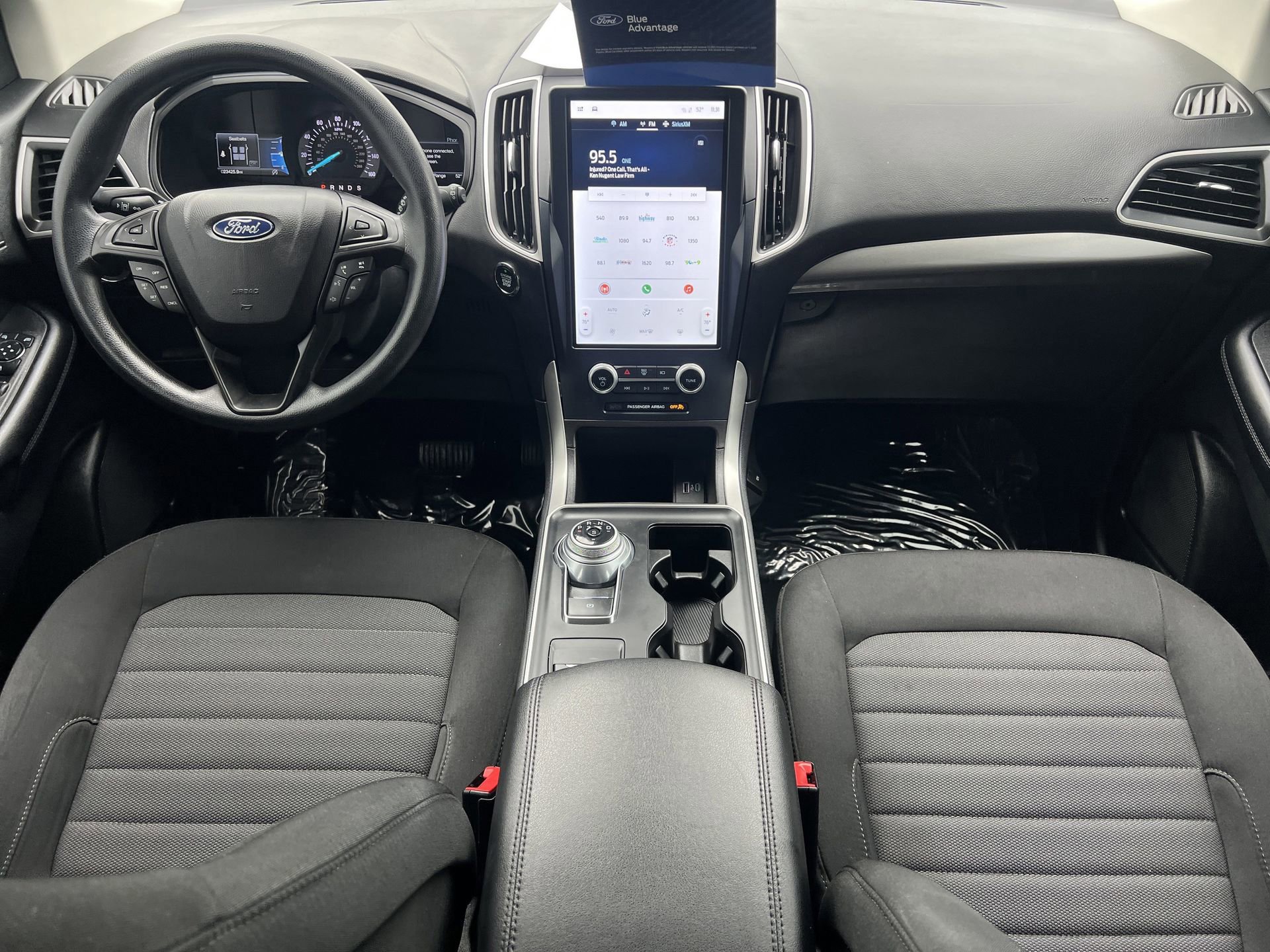 Certified 2023 Ford Edge SE w/ Black Appearance Package image 9