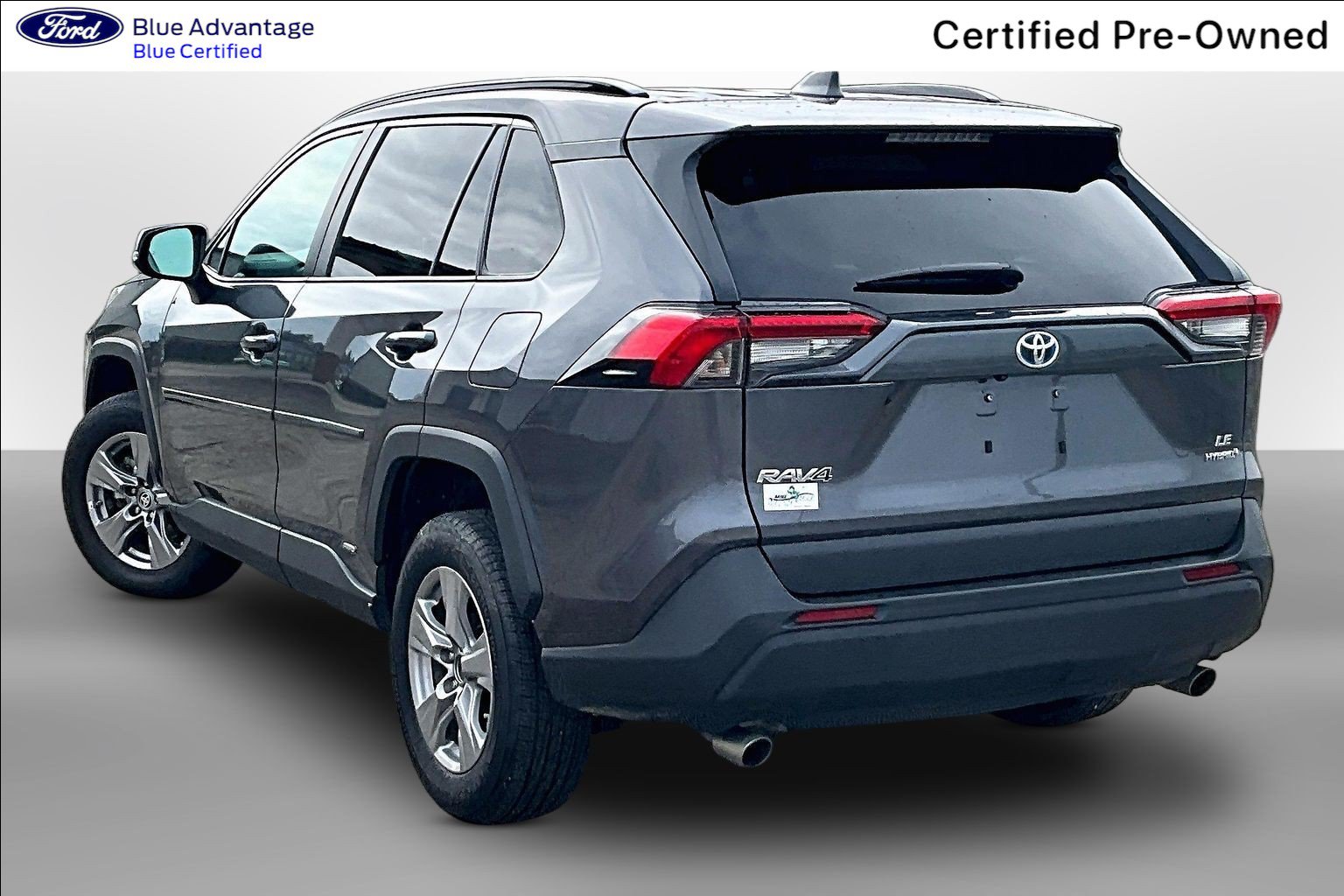 Used 2024 Toyota RAV4 LE AWD/4WD image 10