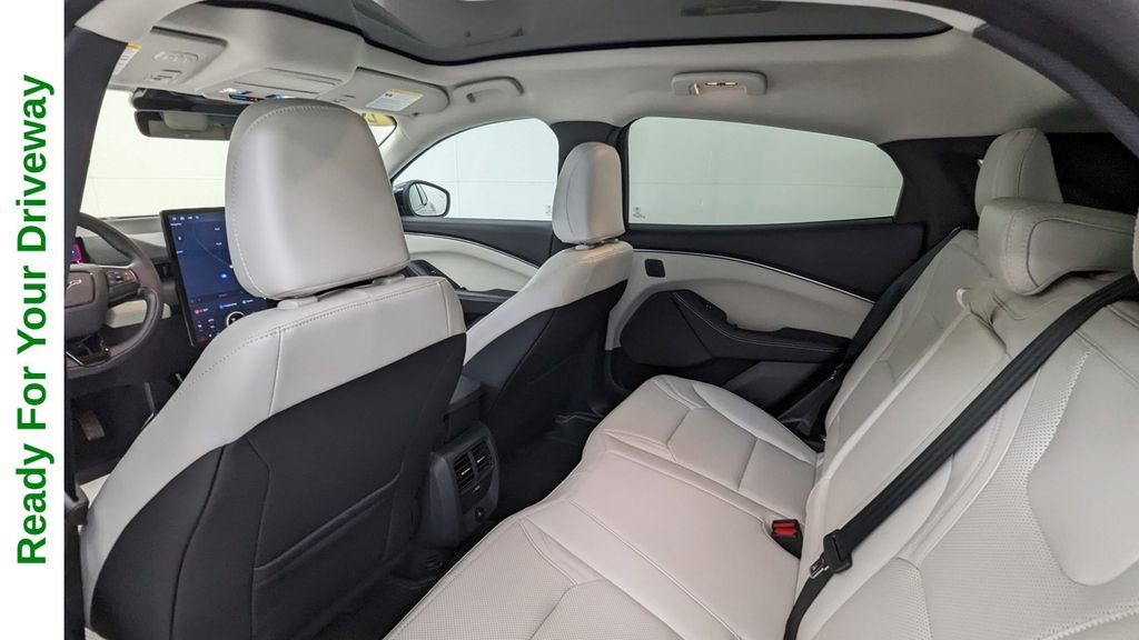 Certified 2025 Ford Mustang Mach-E Premium image 32