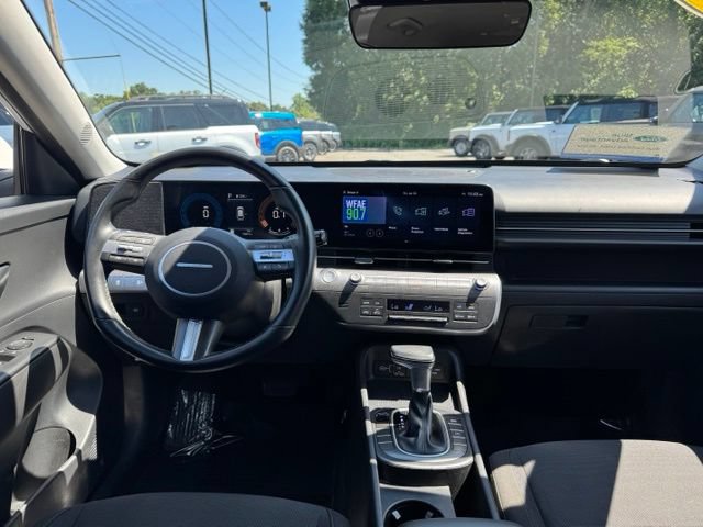 Used 2025 Hyundai Kona SEL FWD image 18