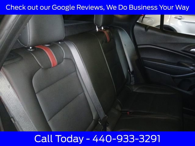 Used 2025 Chevrolet Trax RS w/ Sunroof Package FWD image 40