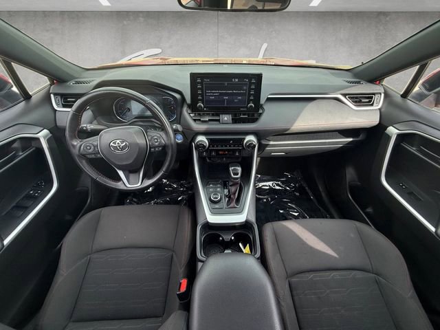 Used 2021 Toyota RAV4 SE w/ Weather & Moonroof Package AWD/4WD image 21