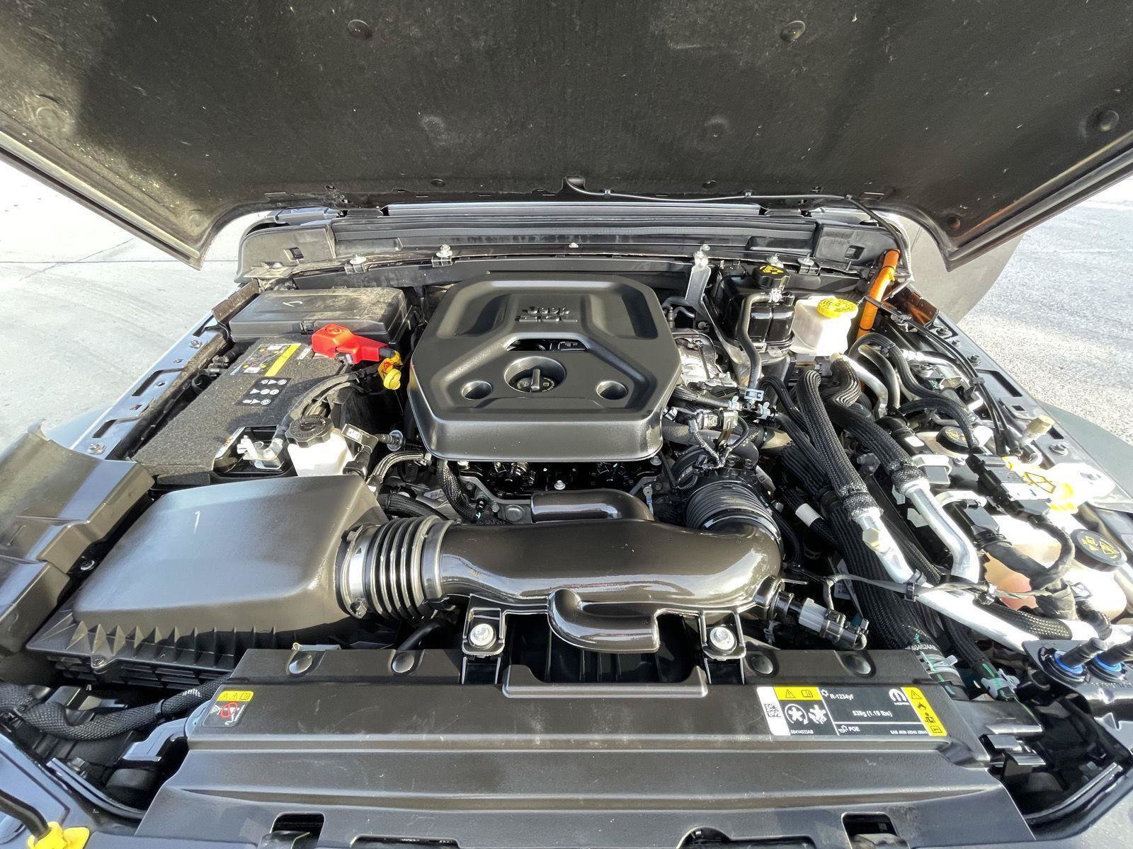 Used 2023 Jeep Wrangler Unlimited AWD/4WD image 31