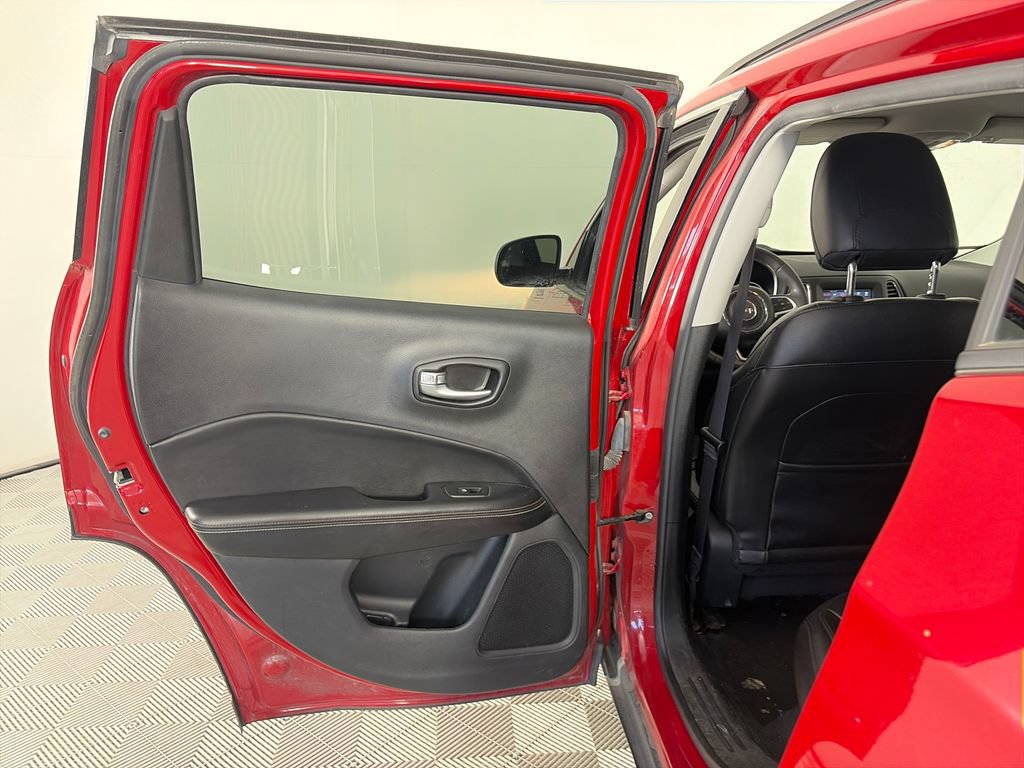 Used 2021 Jeep Compass Latitude FWD image 12