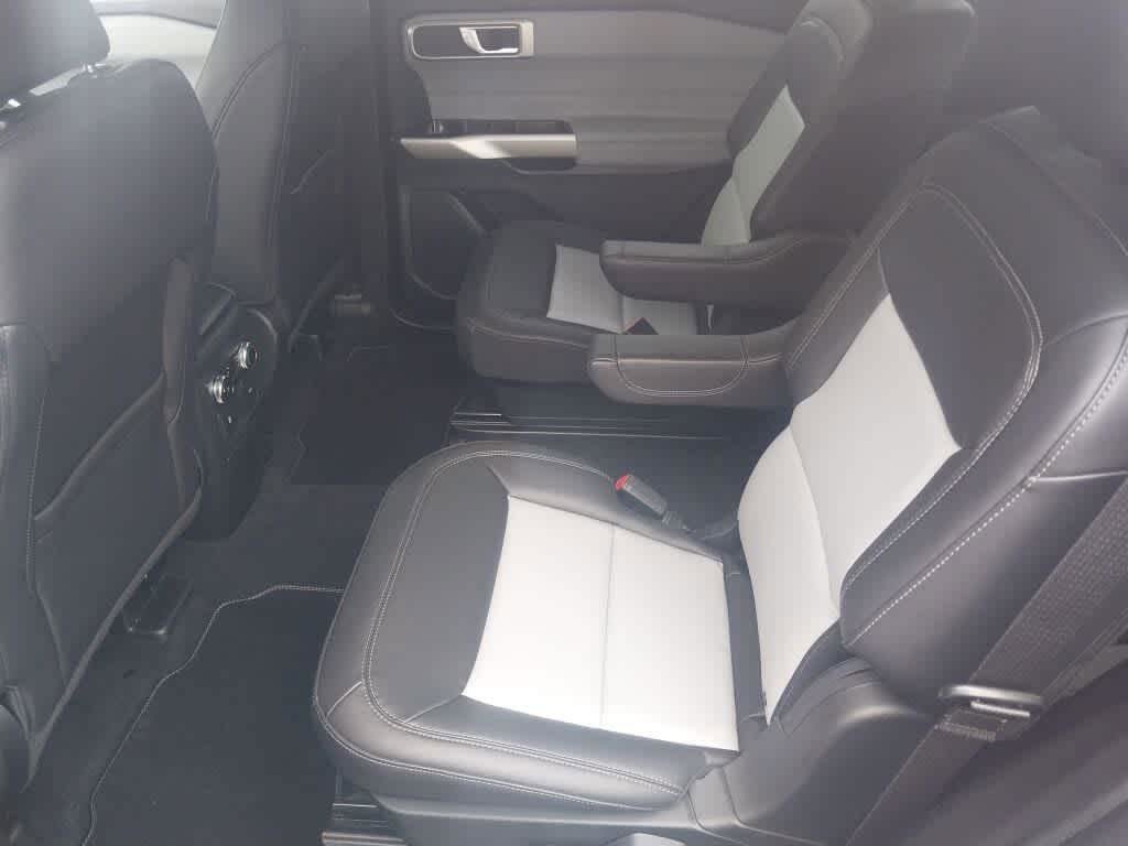 Certified 2023 Ford Explorer XLT w/ Equipment Group 202A AWD/4WD image 16