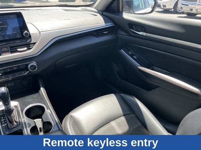 Used 2024 Nissan Altima 2.5 SR FWD image 16