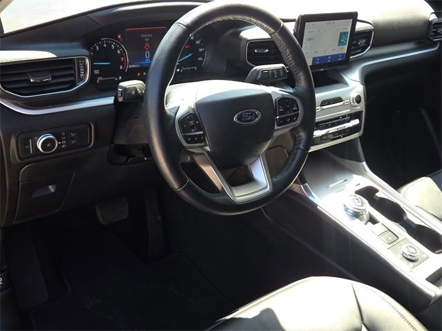 Certified 2022 Ford Explorer XLT w/ Equipment Group 202A image 16