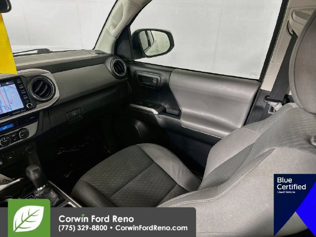 Used 2021 Toyota Tacoma SR5 AWD/4WD image 25