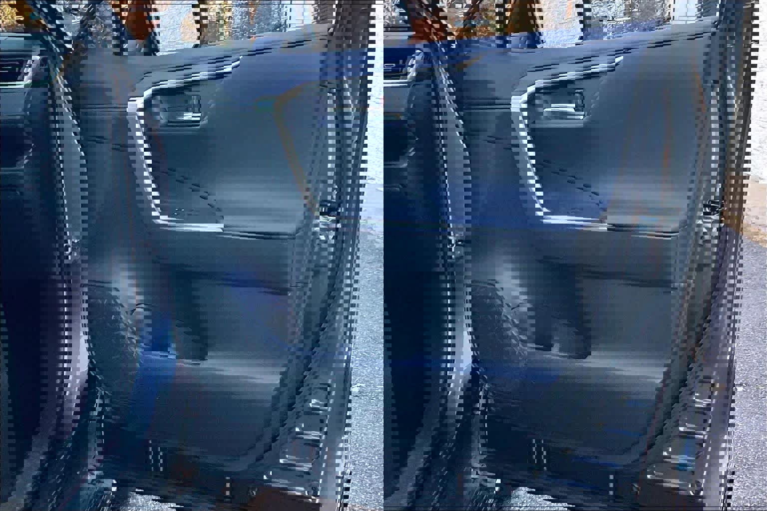 Used 2022 Toyota RAV4 XSE image 22