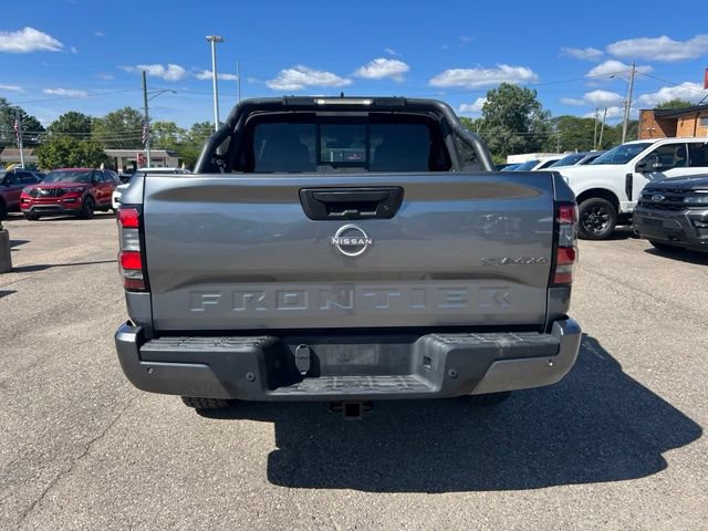 Used 2022 Nissan Frontier SV AWD/4WD image 5