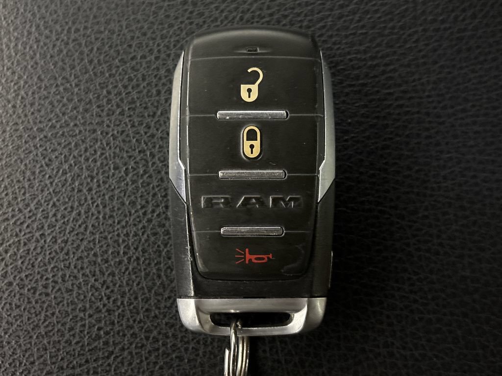 Used 2021 RAM 1500 Big Horn RWD image 33