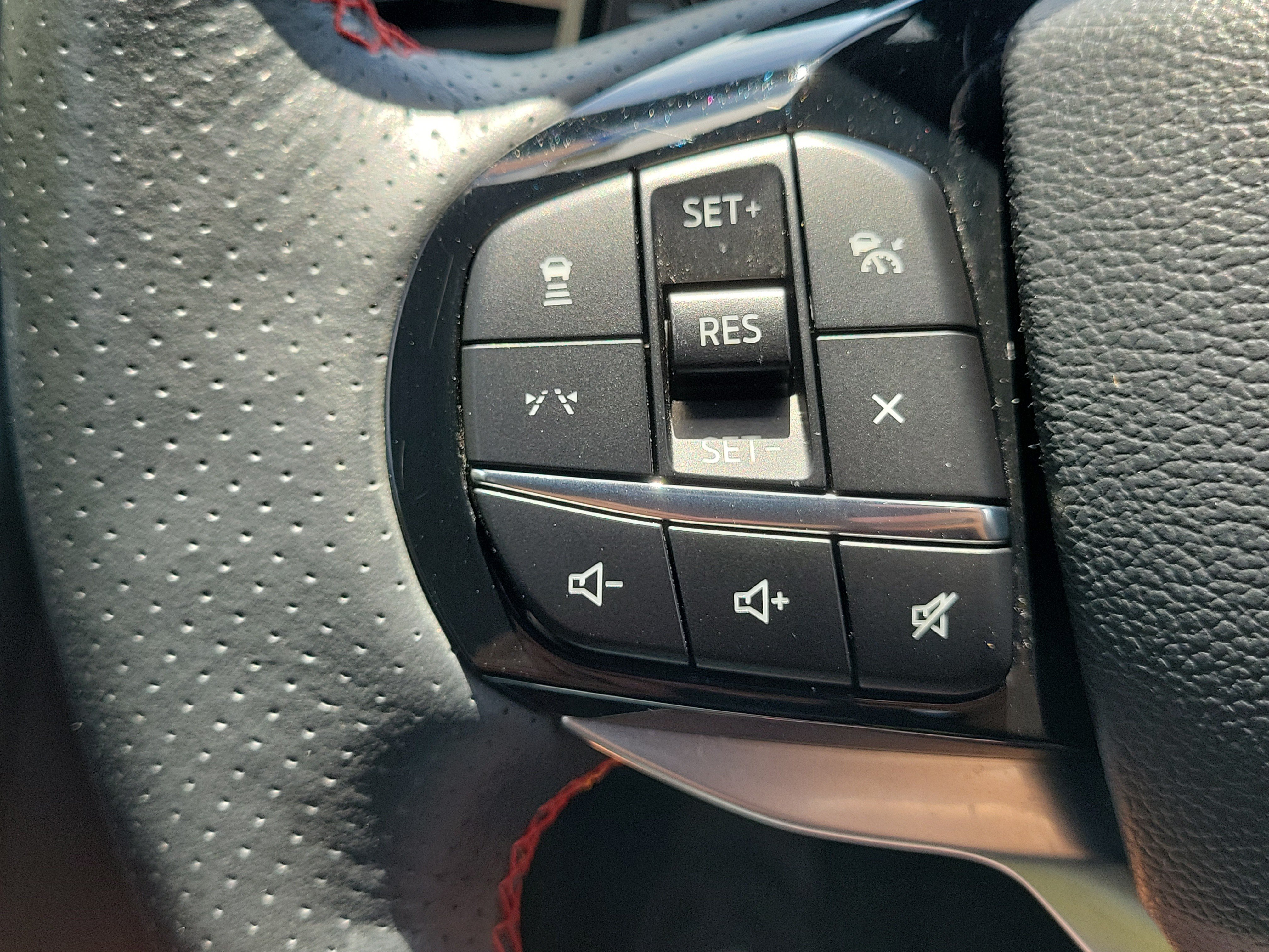 Certified 2025 Ford Explorer ST RWD image 19