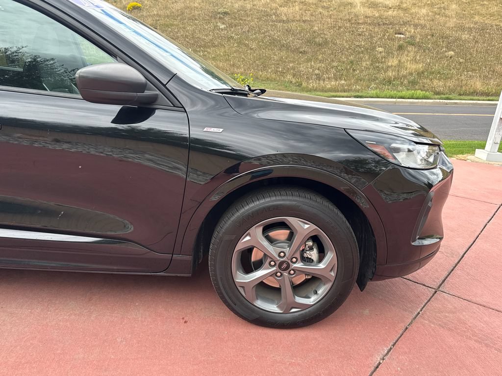 Certified 2024 Ford Escape ST-Line AWD/4WD image 35