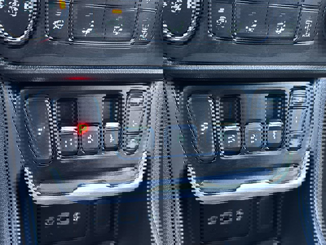 Used 2021 GMC Terrain SLE image 29