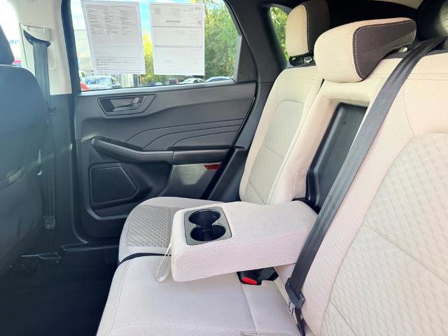 Certified 2022 Ford Escape SE w/ SE Sport Appearance Package image 21