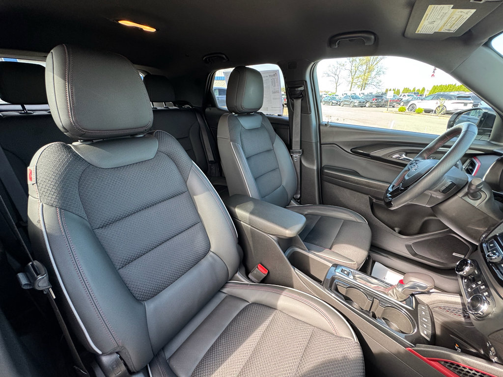 Used 2022 Chevrolet TrailBlazer RS w/ Technology Package AWD/4WD image 14