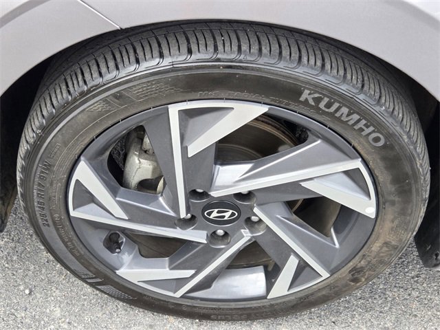 Used 2025 Hyundai Elantra SEL image 16