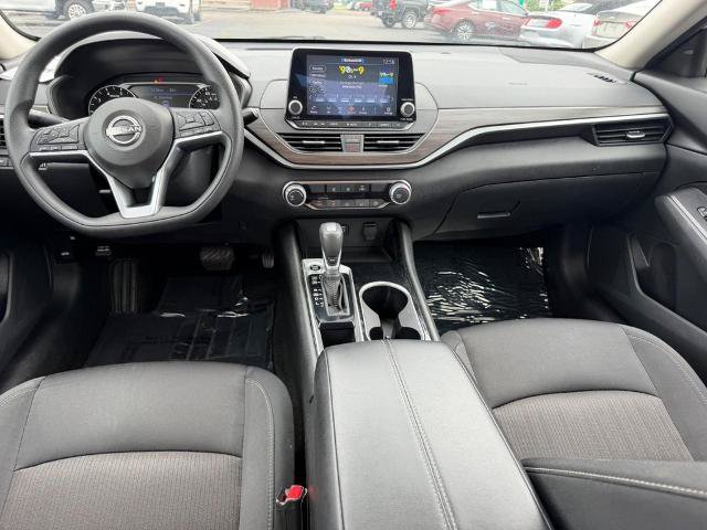 Used 2024 Nissan Altima 2.5 SV FWD image 10