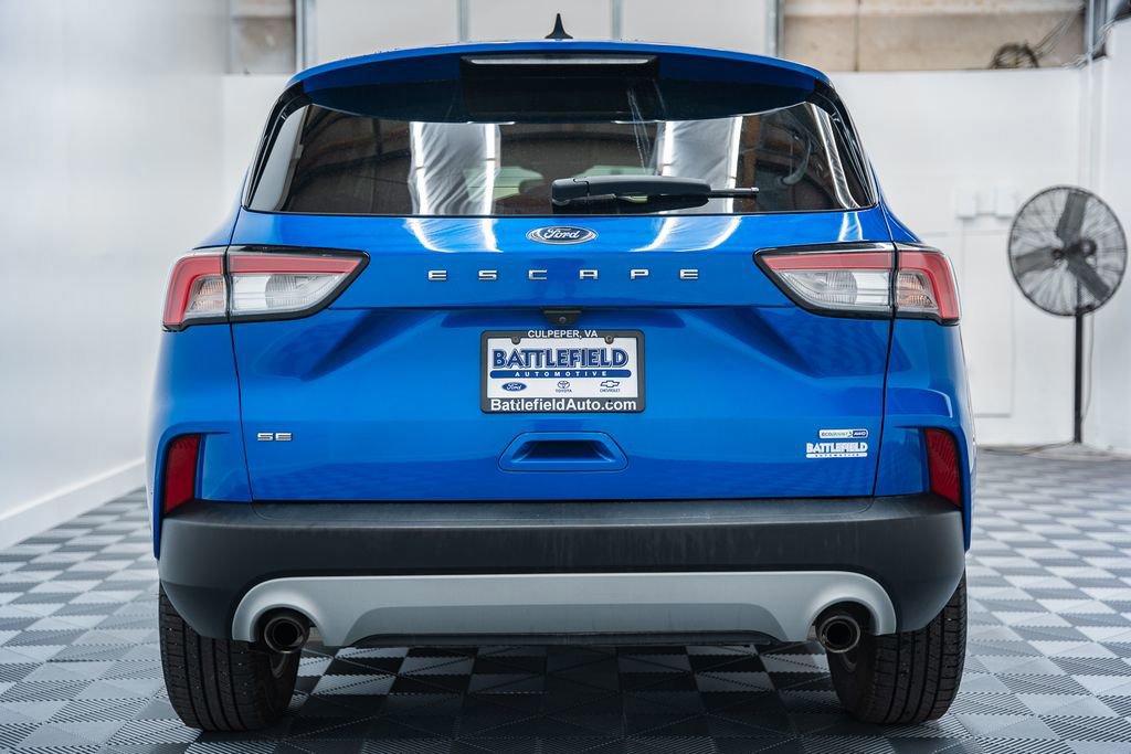 Certified 2020 Ford Escape SE image 4