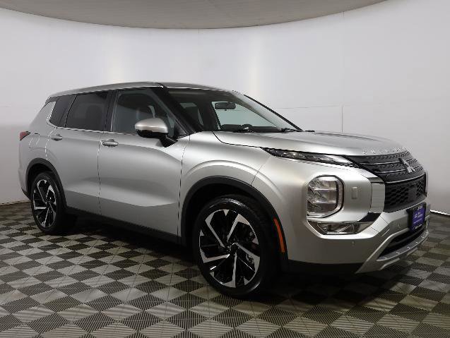 Used 2022 Mitsubishi Outlander SE image 5