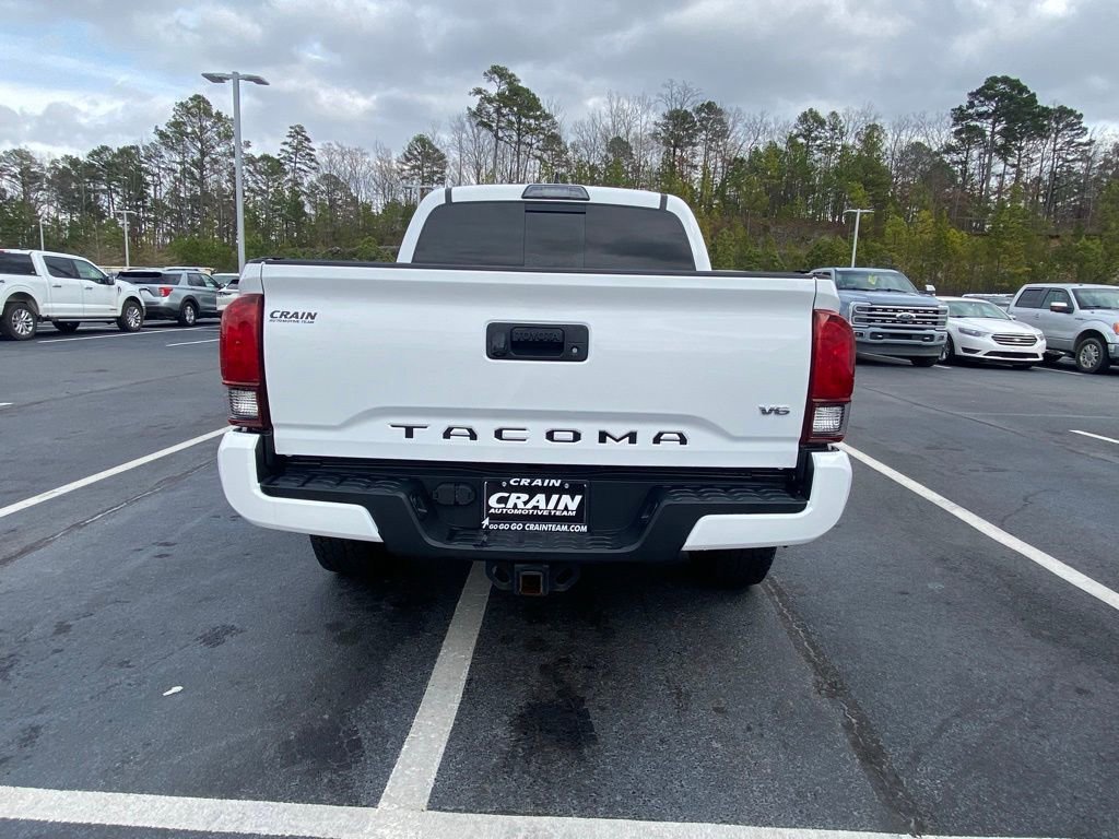 Used 2019 Toyota Tacoma TRD Sport image 3