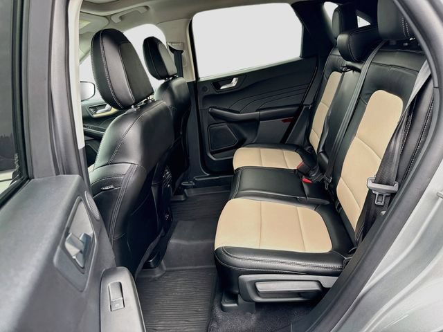 Certified 2022 Ford Escape Titanium w/ Titanium Elite Package AWD/4WD image 34