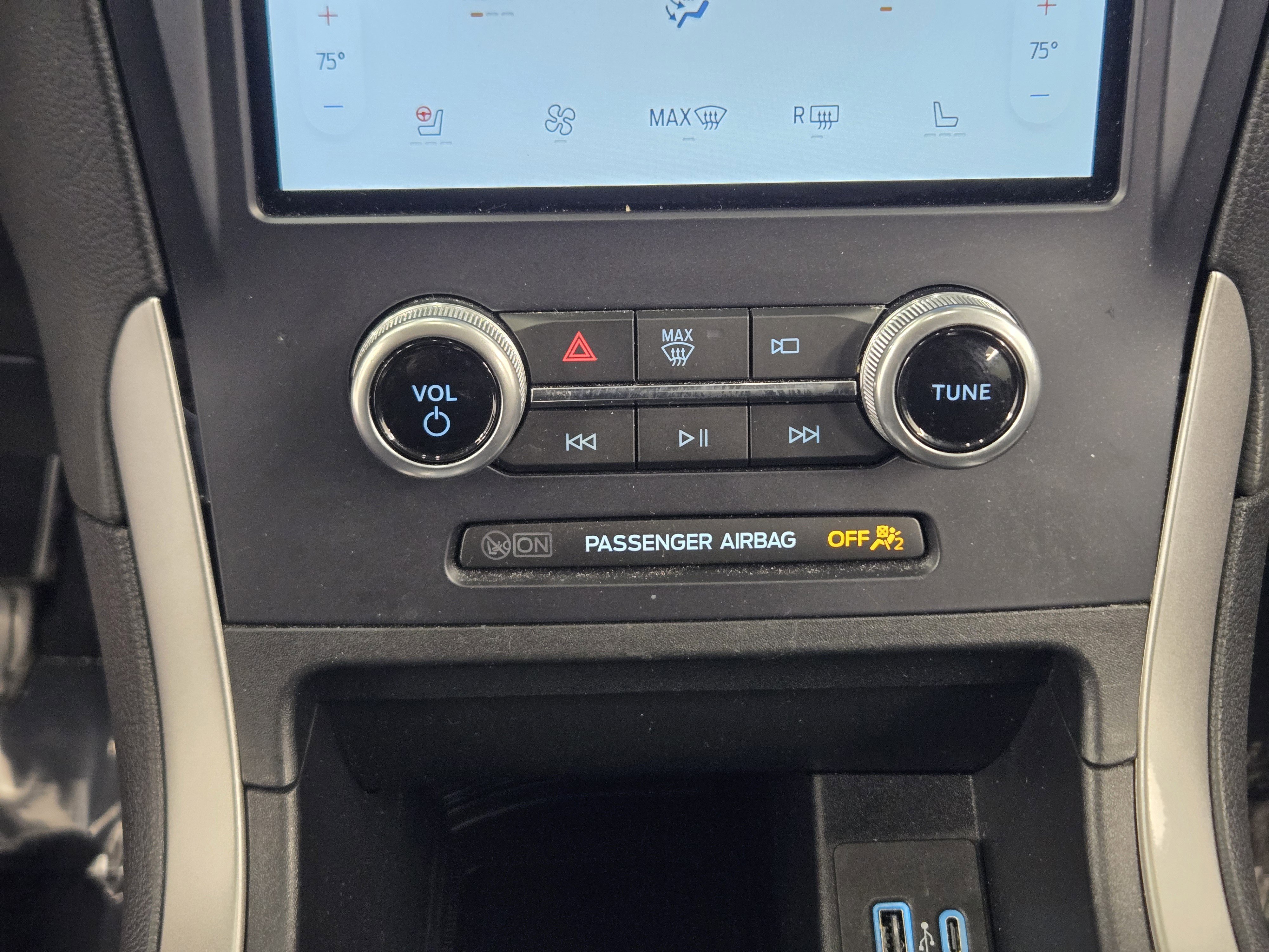 Certified 2022 Ford Edge SEL w/ Convenience Package image 17